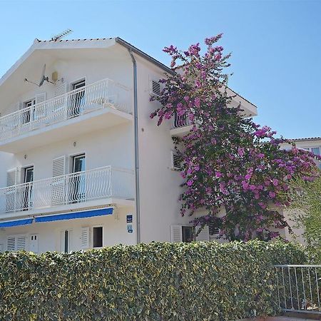 Apartments Sime Vodice Buitenkant foto