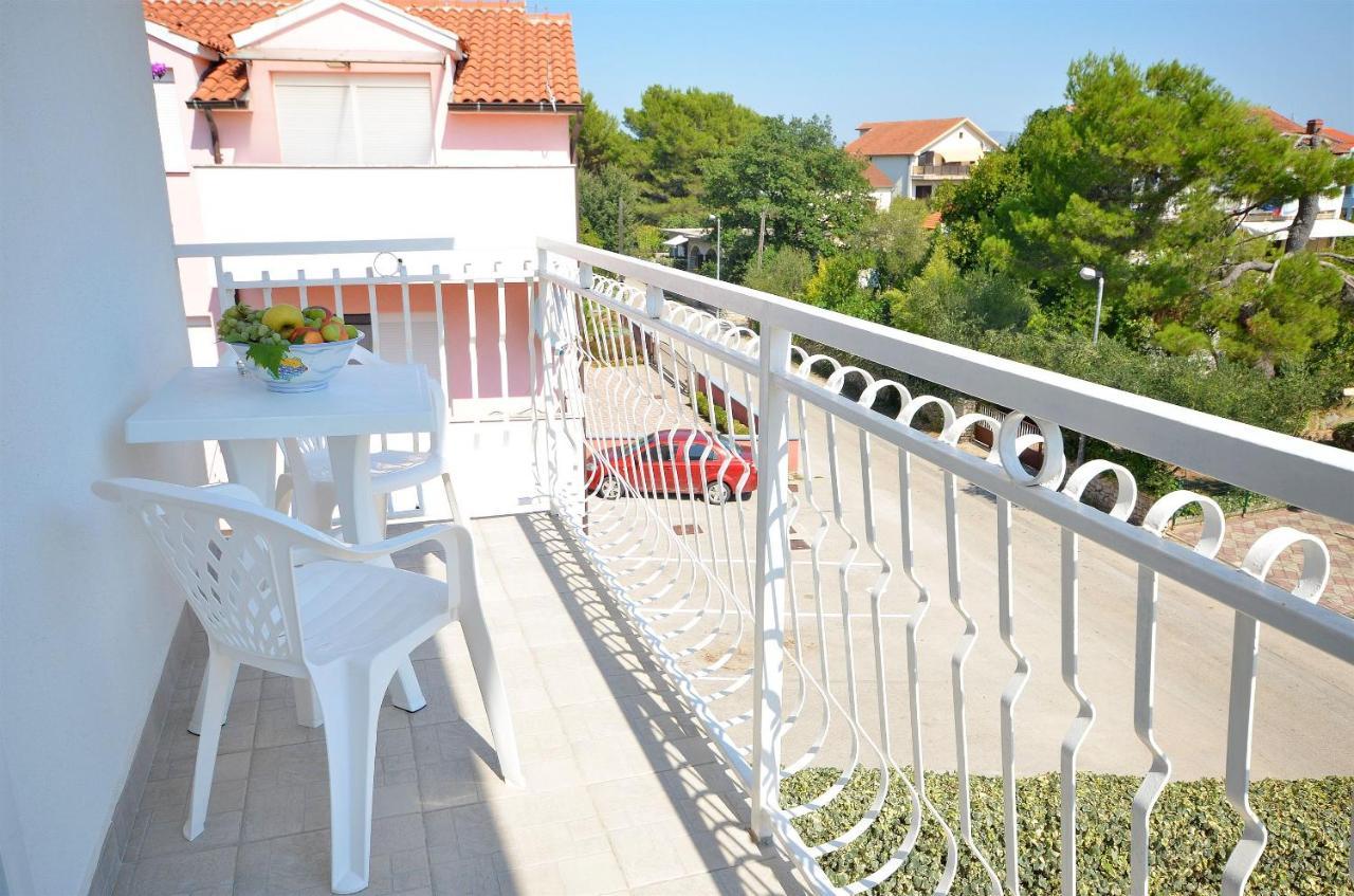 Apartments Sime Vodice Buitenkant foto