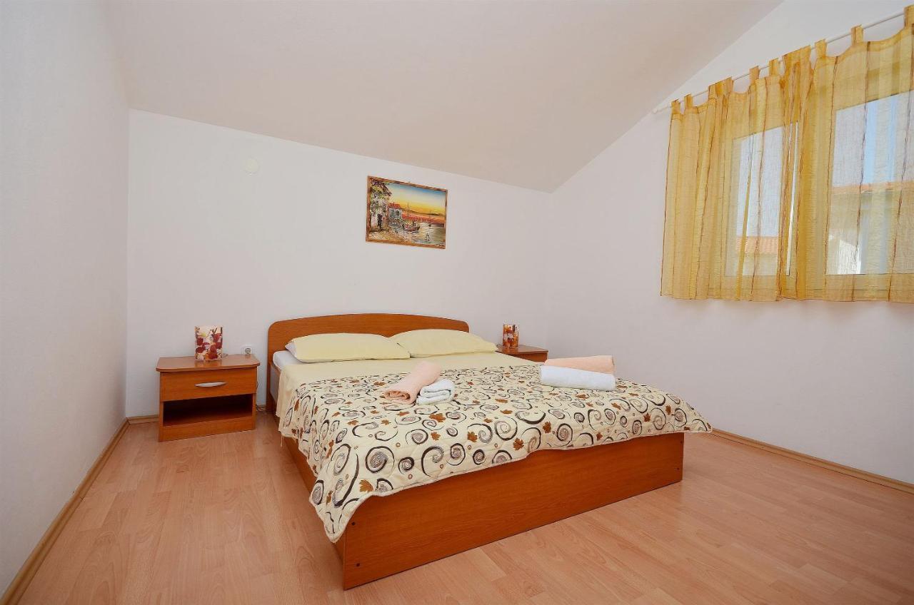 Apartments Sime Vodice Buitenkant foto